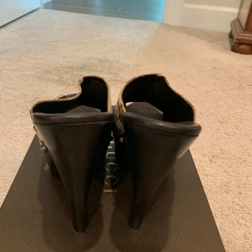 Gucci Women's Brown Slide Sandals - Picture 3 of 8